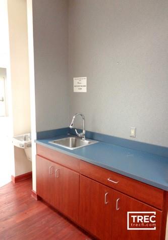 Convenient Commercial Office